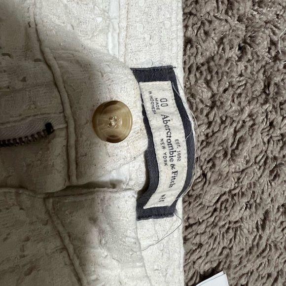 Abercrombie and Fitch lace shorts - Picture 4 of 4